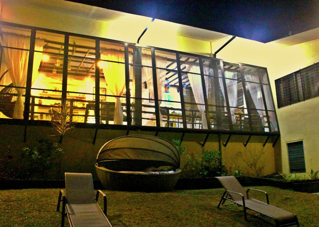 Tagaytay Garden Budgetel - City Center Tagaytay City Екстер'єр фото