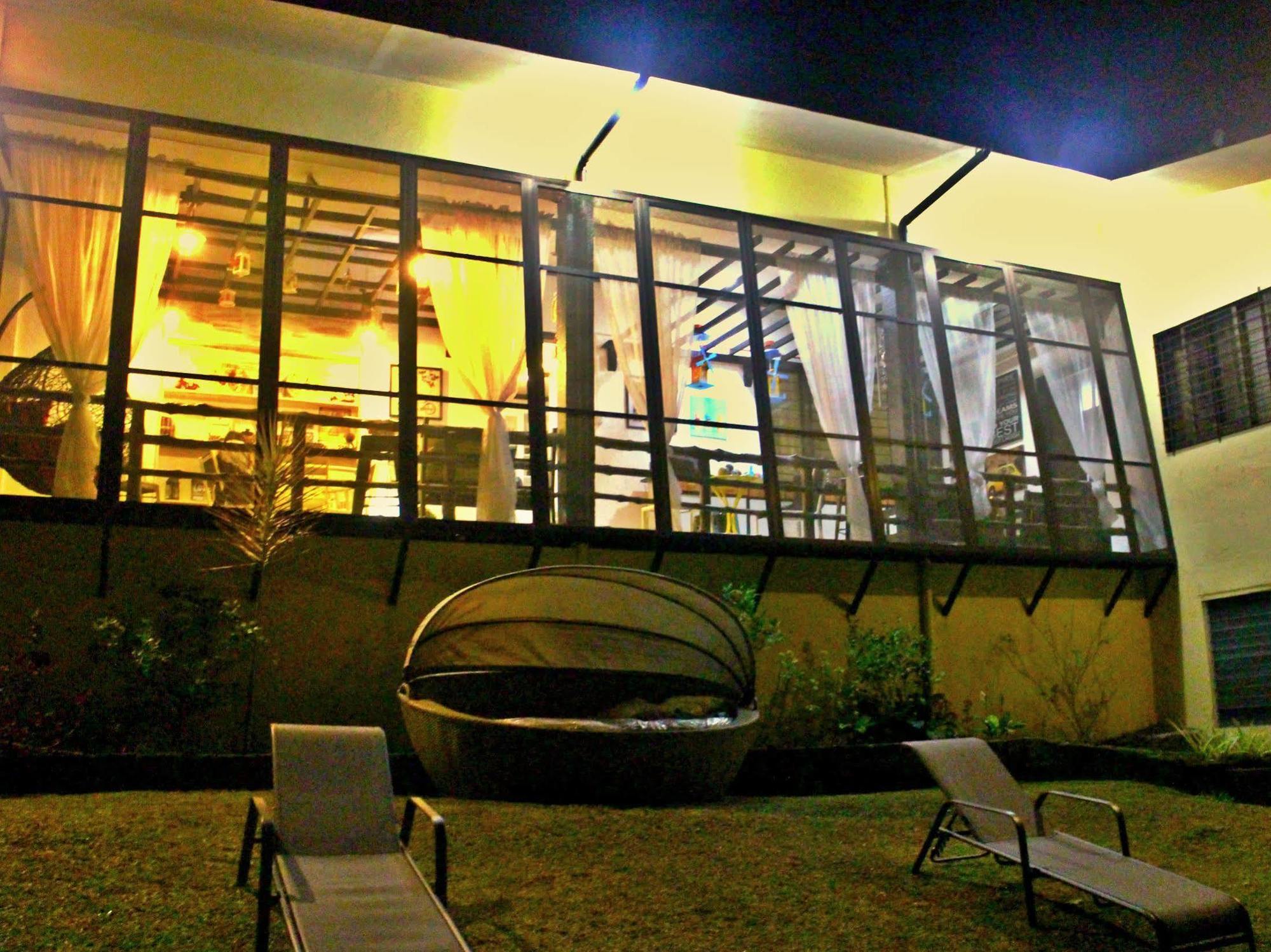 Tagaytay Garden Budgetel - City Center Tagaytay City Екстер'єр фото