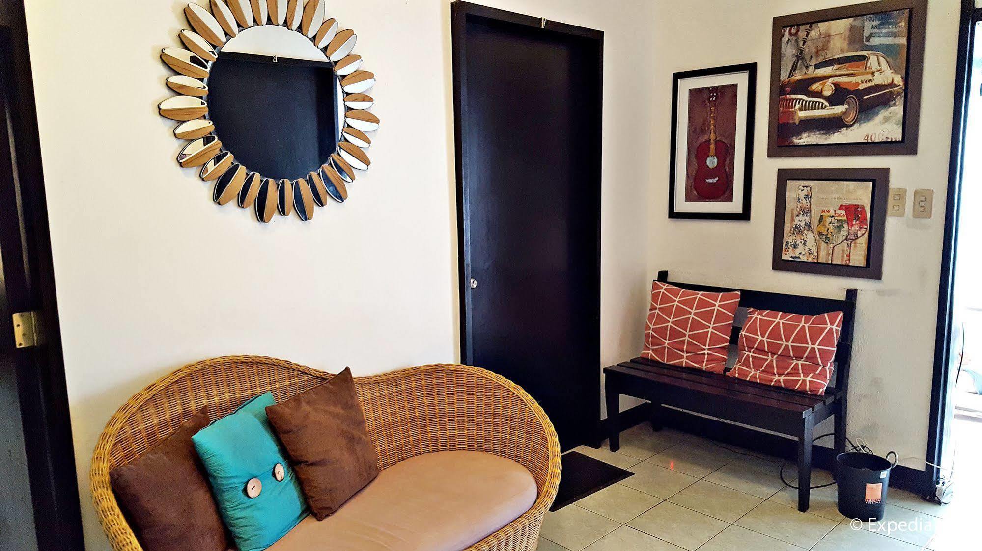 Tagaytay Garden Budgetel - City Center Tagaytay City Екстер'єр фото